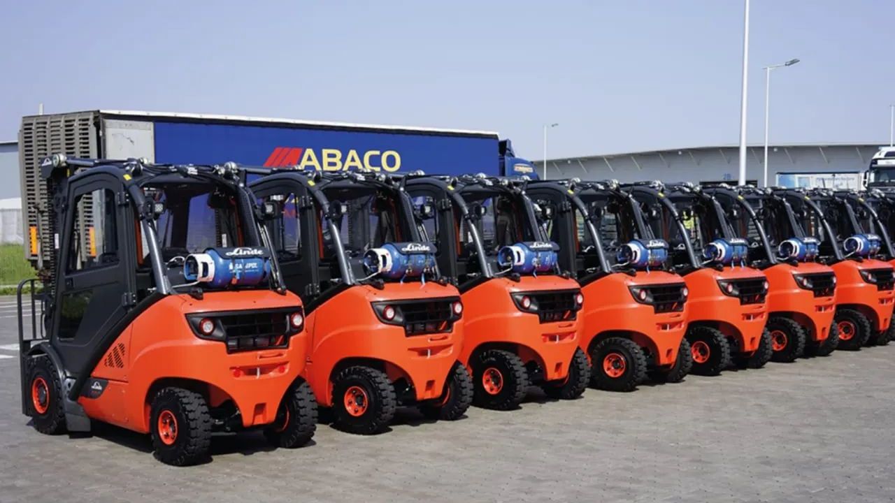 Jak ABACO zapewnia bezproblemowy transport wózków widłowych na duże odległości