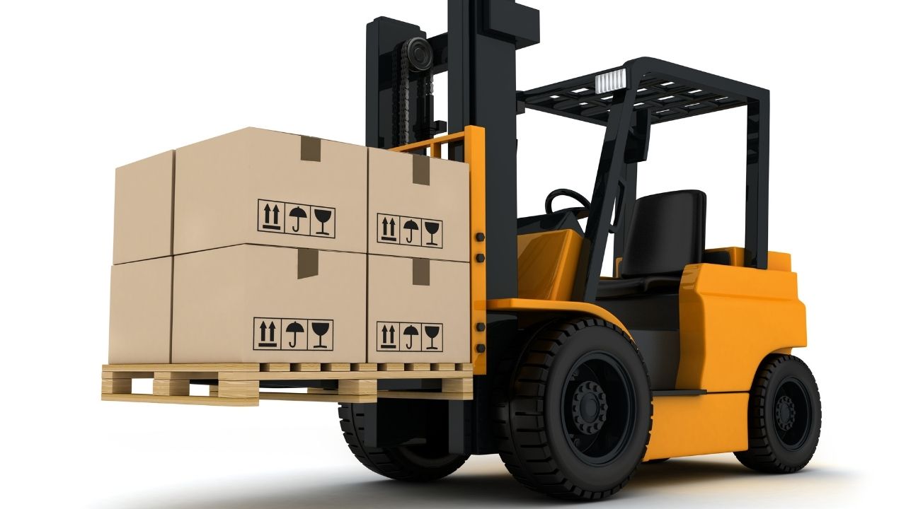 Rola transportu wózków widłowych wysokiego składowania w logistyce magazynowej